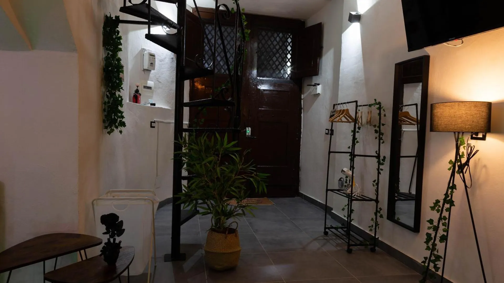 Napoli Centro - Grottino Con Vasca Idromassaggio Apartment